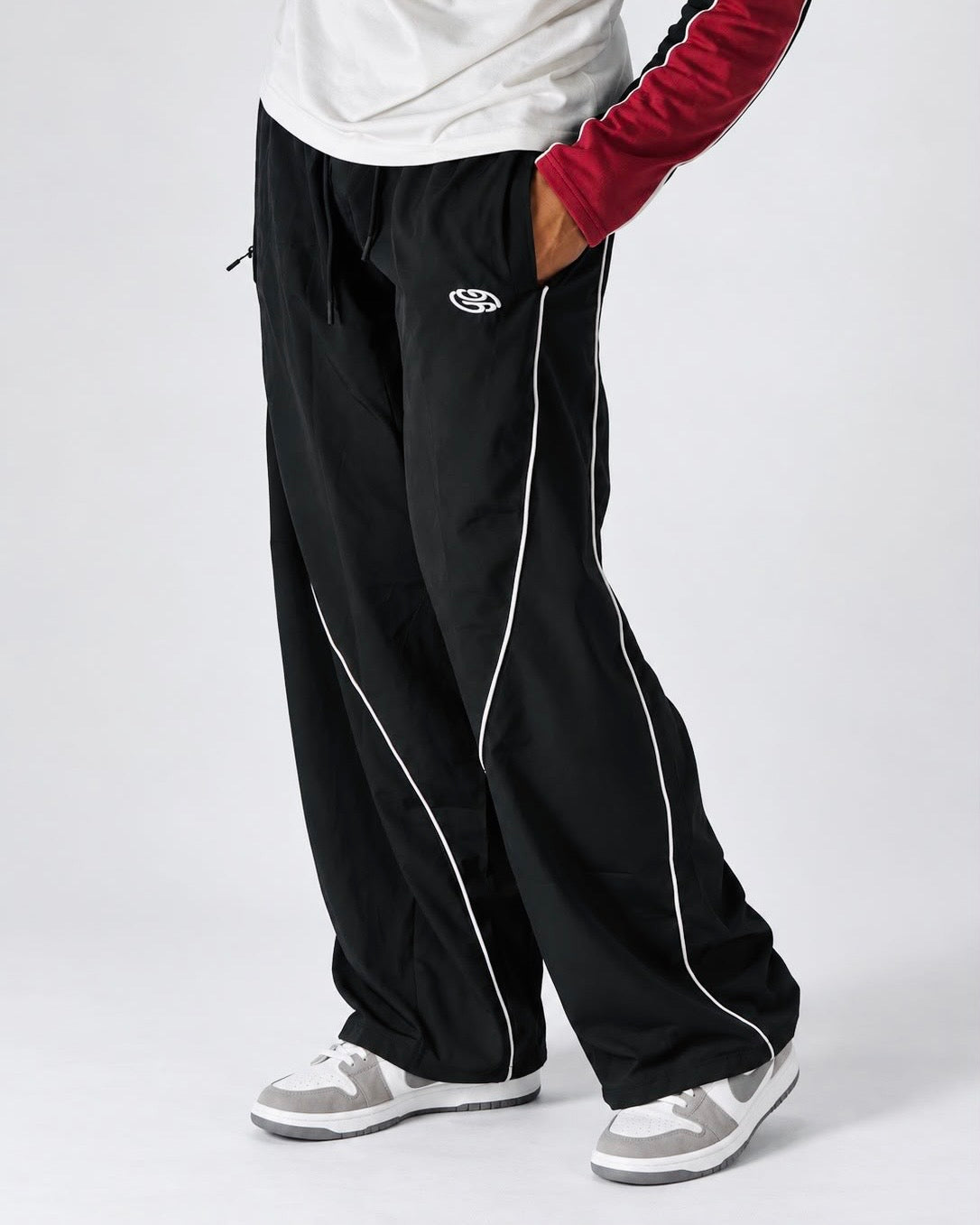 LOOSE FIT PIPING TRACK PANTS- BLACK