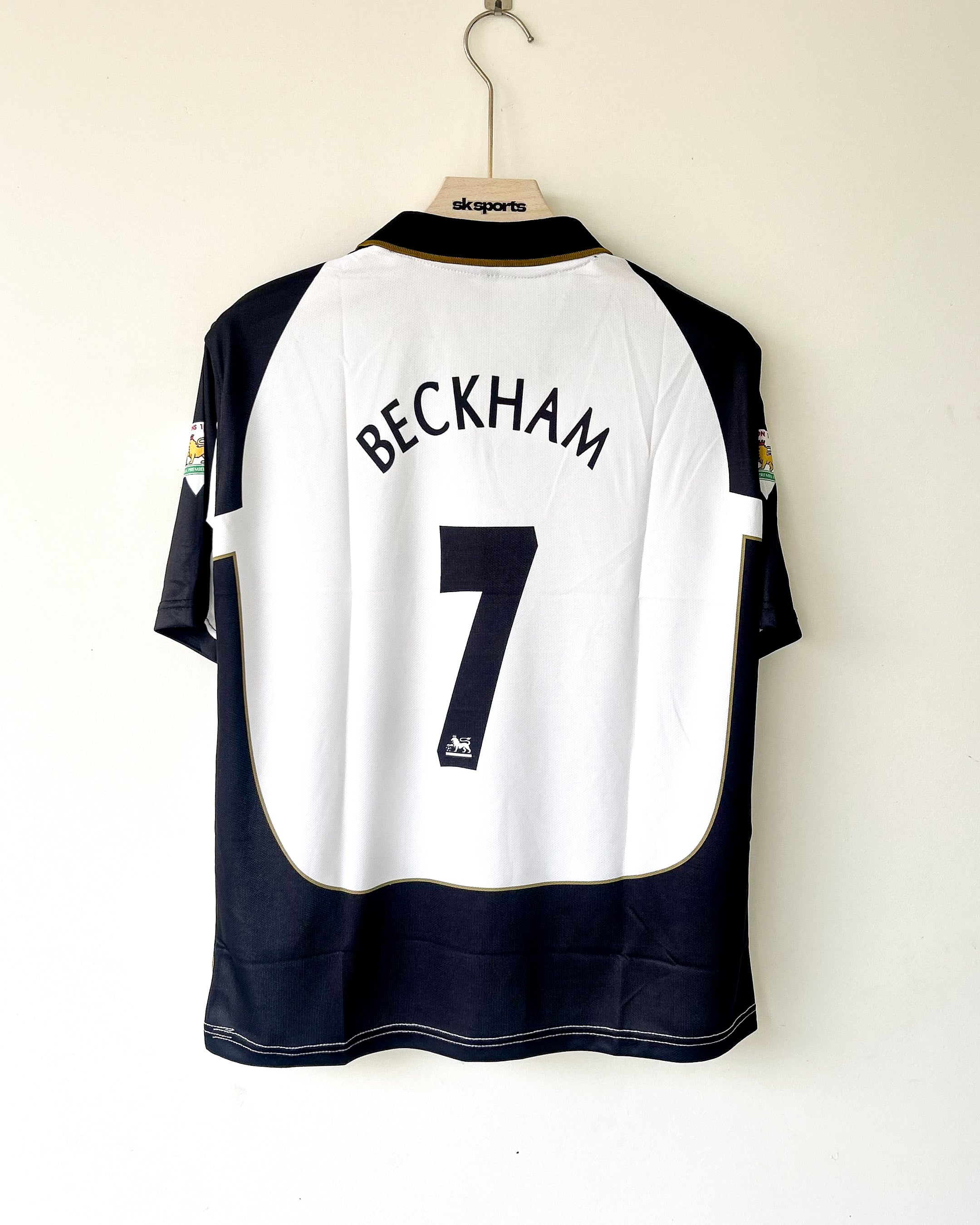 MAN UNITED 2001/02 AWAY KIT BECKHAM RETRO FIVESLEEVES