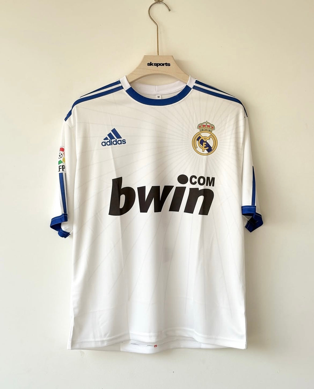 REAL MADRID 2010-11 HOME JERSEY FIVESLEEVES