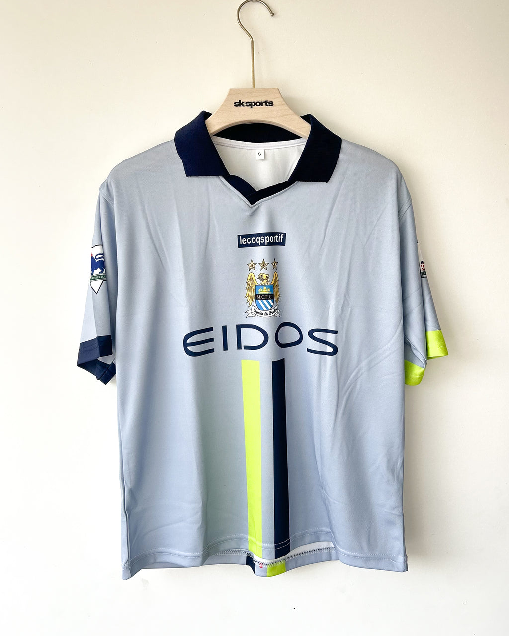MAN CITY HALAND FIVESLEEVES POLO