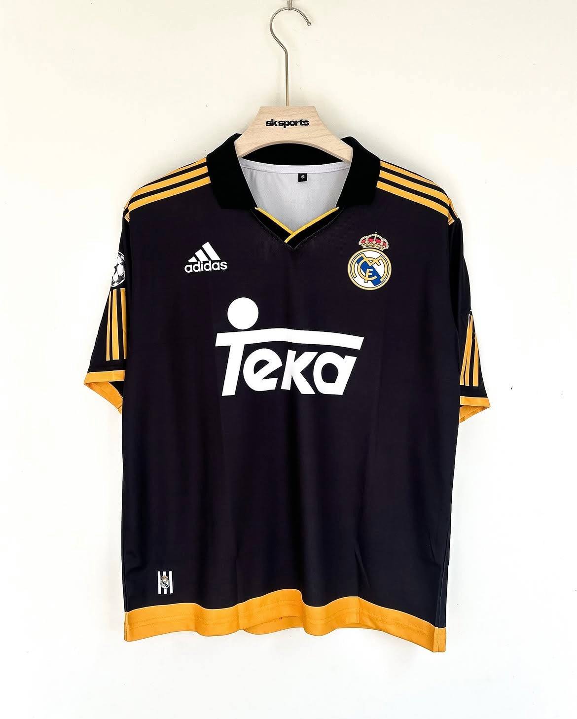 REAL MADRID 1999-2001 RAUL RETRO FIVESLEEVES