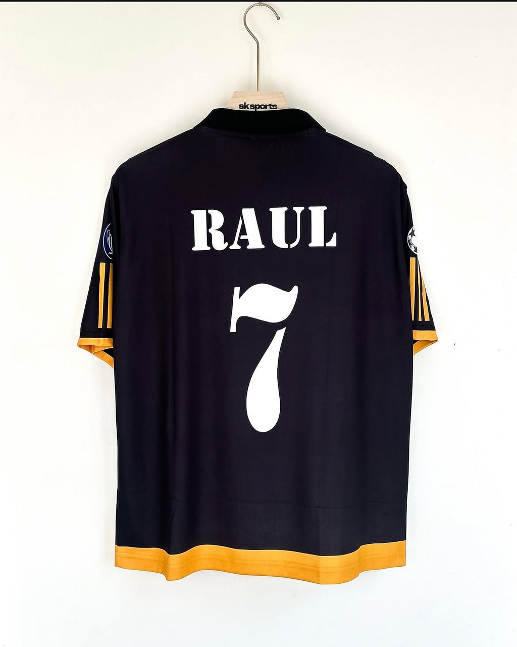 REAL MADRID 1999-2001 RAUL RETRO FIVESLEEVES
