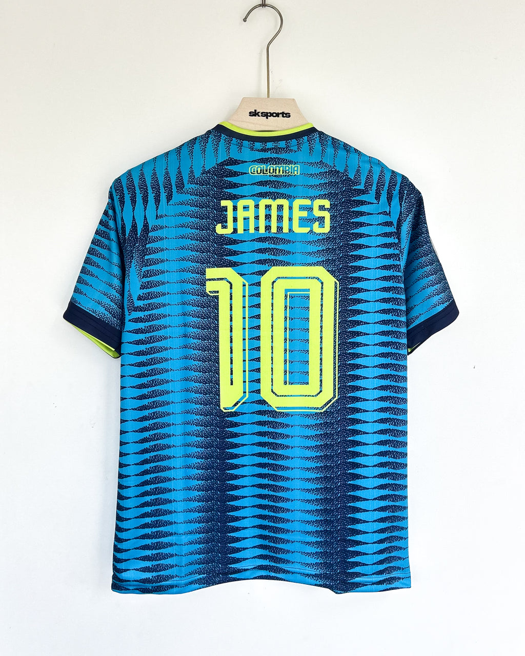 JAMES COLOMBIA WORLD CUP 2026 HOME KIT