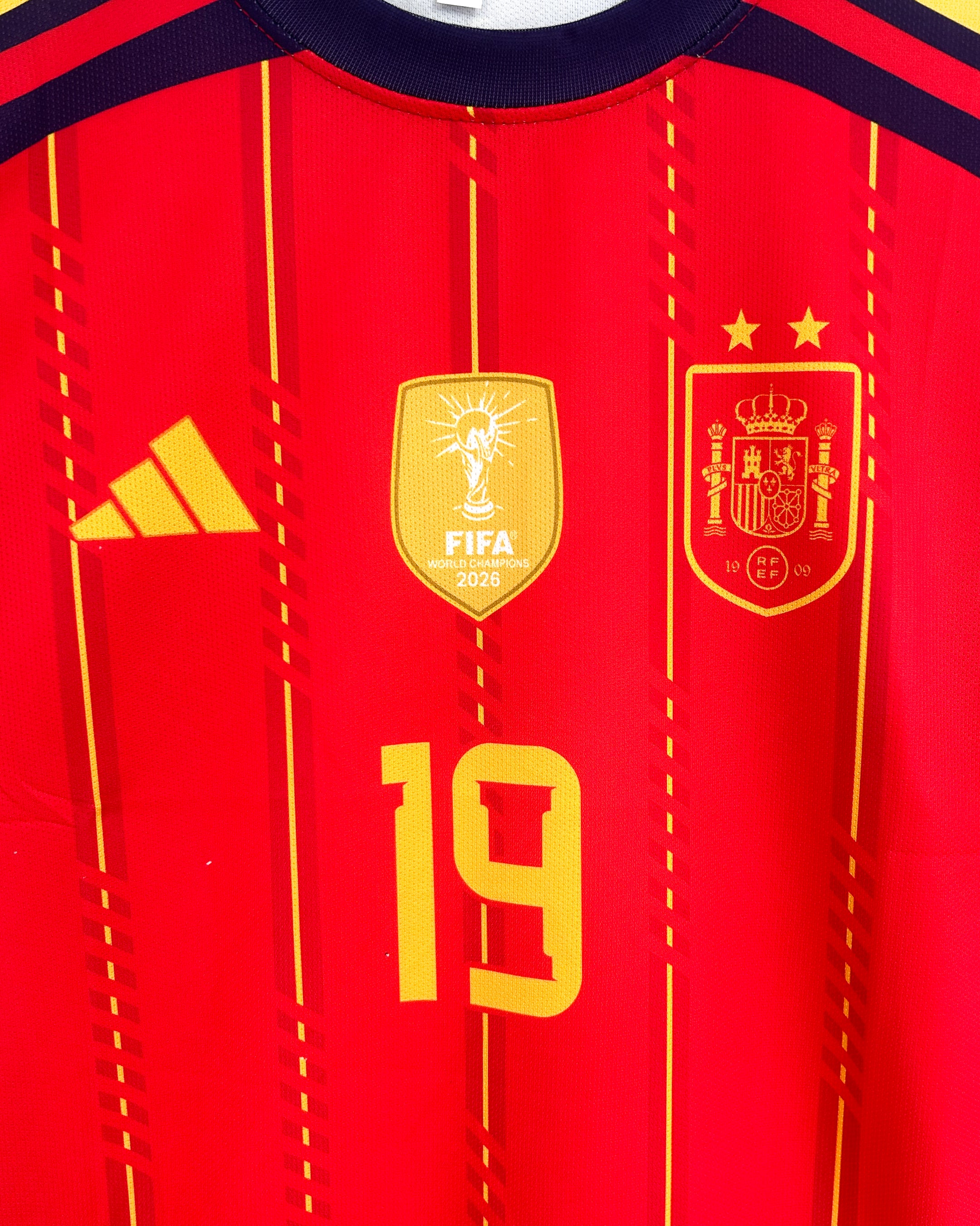 SPAIN WORLD CUP 26 WINNERS 2 STAR HOME KIT