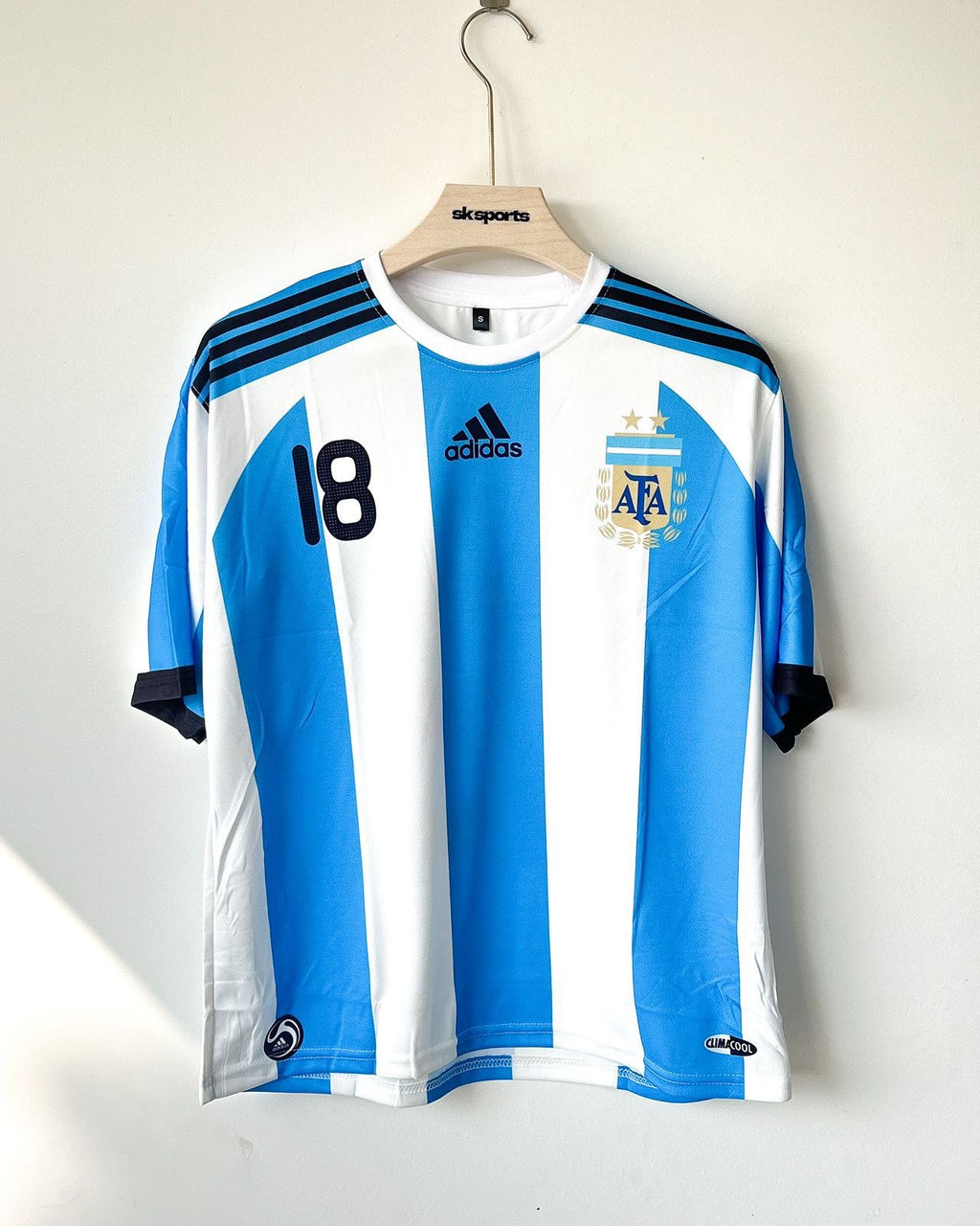 MESSI ARGENTINA HOME KIT FIVESLEEVES
